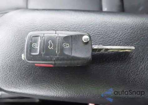 2008 Volkswagen New Beetle Se из США, поврежденный, VIN 3VWRG31Y48M403557